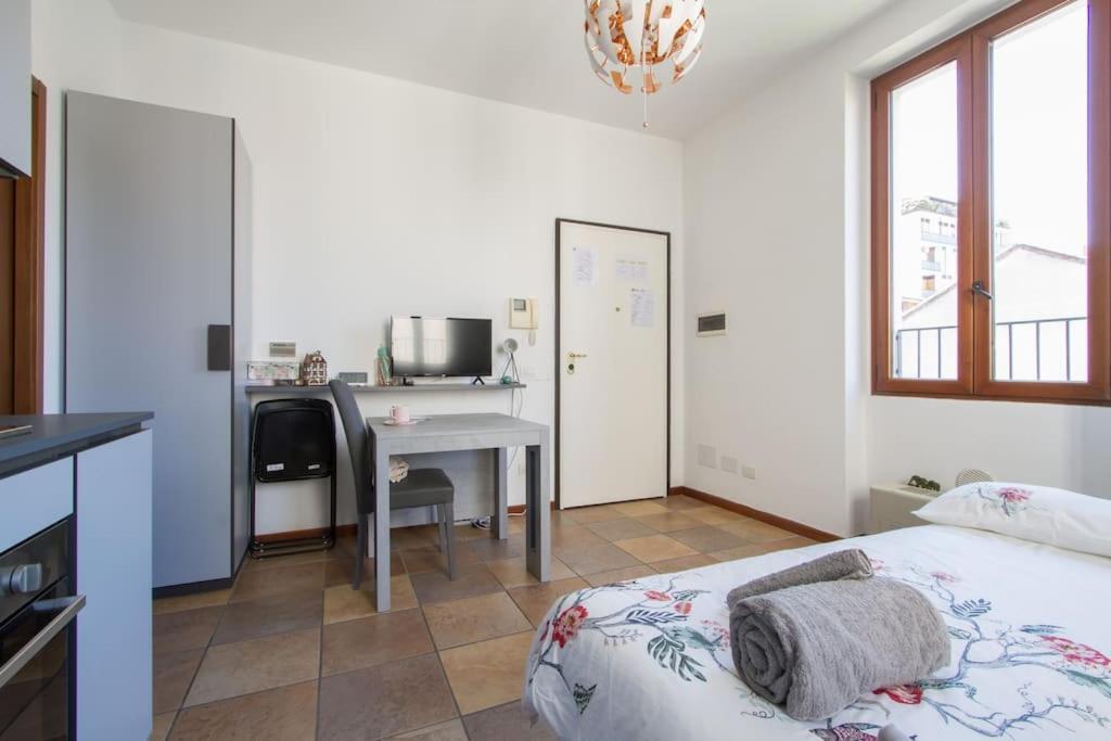 Fabulous Studio In Monza 15 Km To Milan City Centre Bagian luar foto