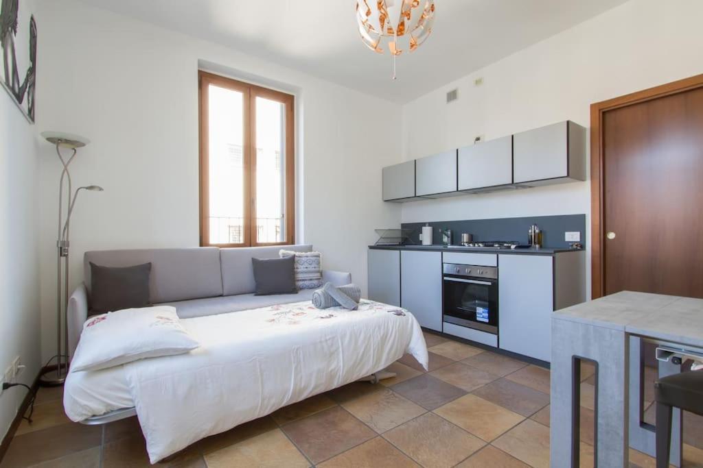Fabulous Studio In Monza 15 Km To Milan City Centre Bagian luar foto