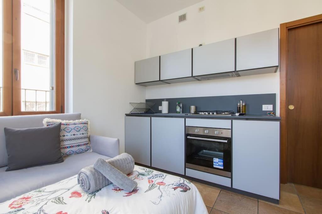 Fabulous Studio In Monza 15 Km To Milan City Centre Bagian luar foto