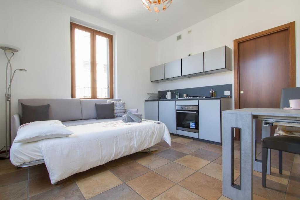 Fabulous Studio In Monza 15 Km To Milan City Centre Bagian luar foto